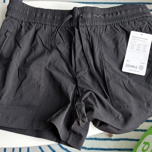 Athleta Trekkie North Short - Picture 3 of 3